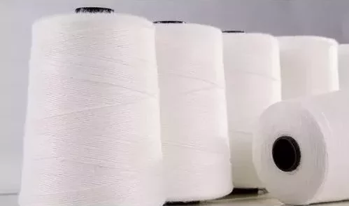 Linha de poliéster: o que é e como usar para costurar sacaria